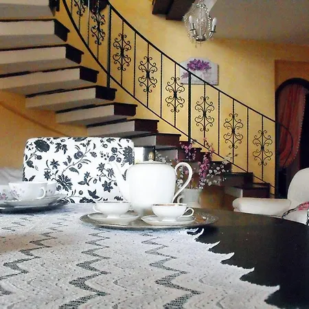 Maison Fleurie Bed & Breakfast